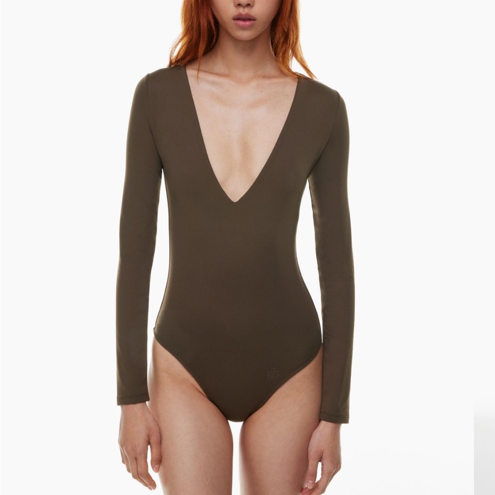 Aritzia Babaton bodysuit in BLACK